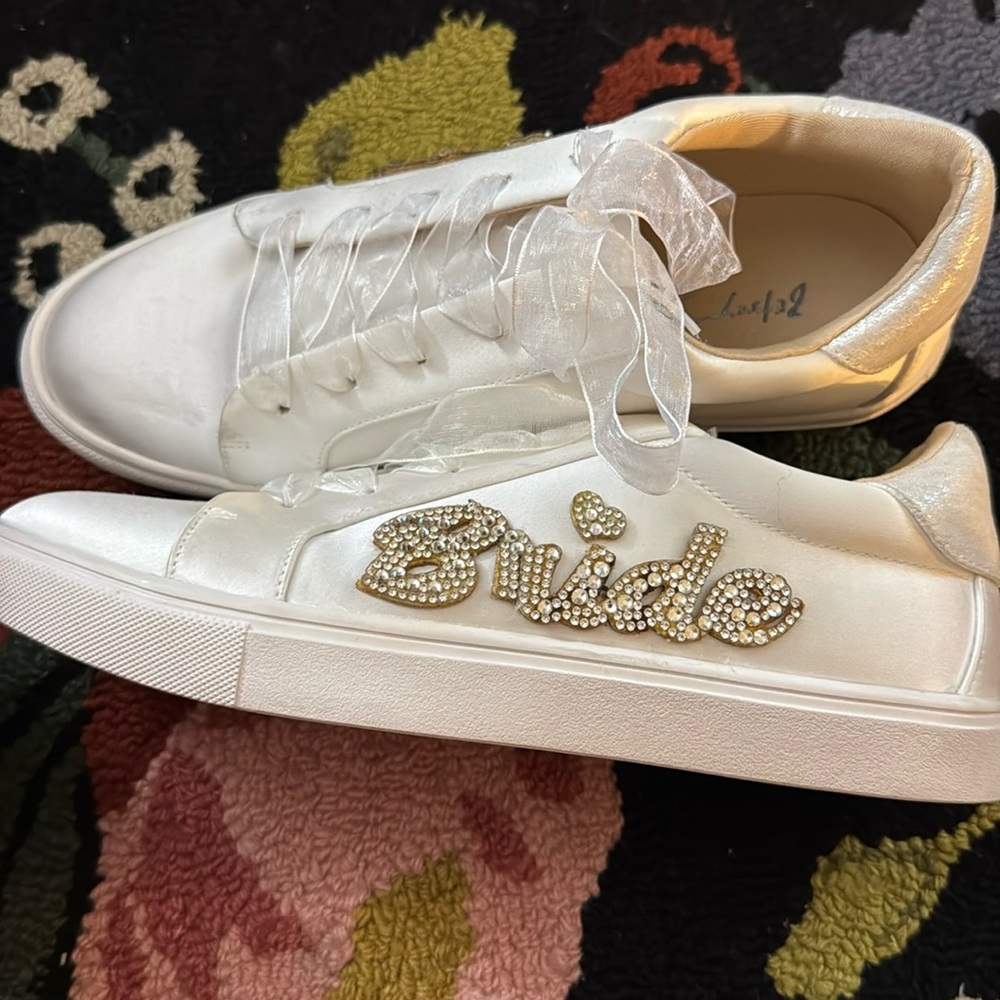 Betsy Johnson BRIDE sneakers
